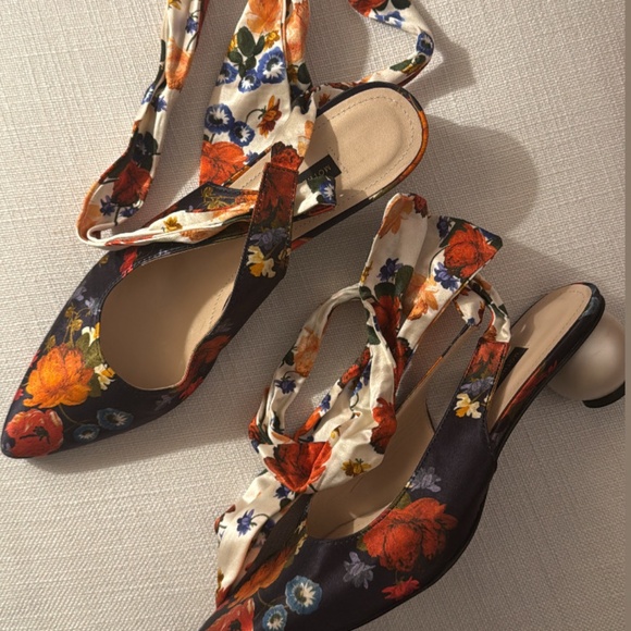 Shoes - Brand New Mother of Pearl kitten hills